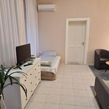 Mainstreet Apartman Subotica Exterior photo